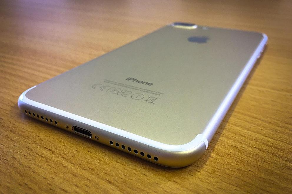 Would you buy a phone without a headphone jack?