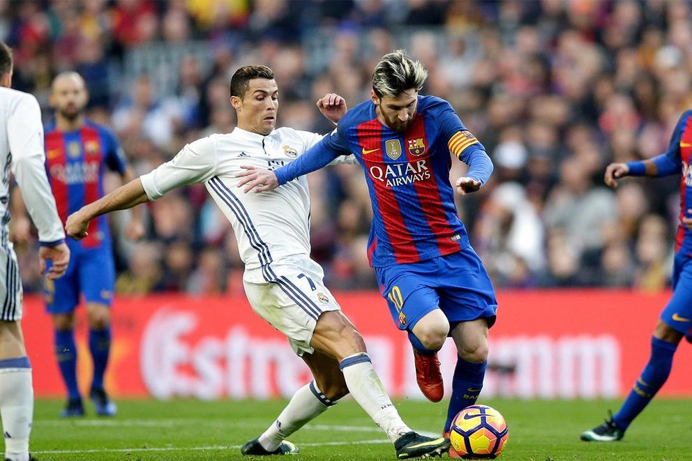 Who is the best soccer player in the world: Lionel Messi or Cristiano Ronaldo?