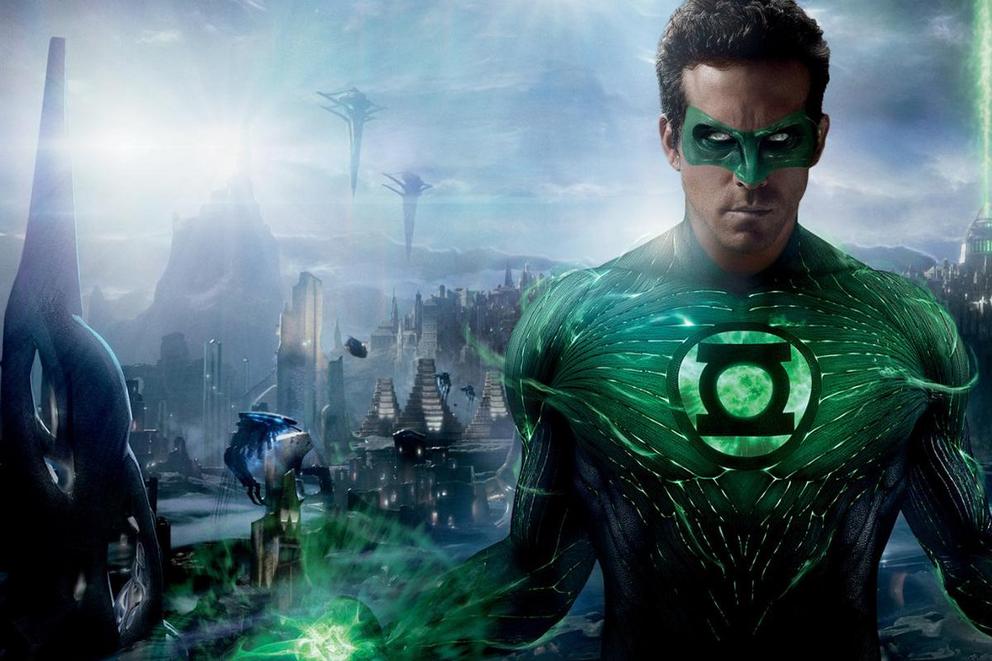 Should Ryan Reynolds star in 'Green Lantern' reboot?